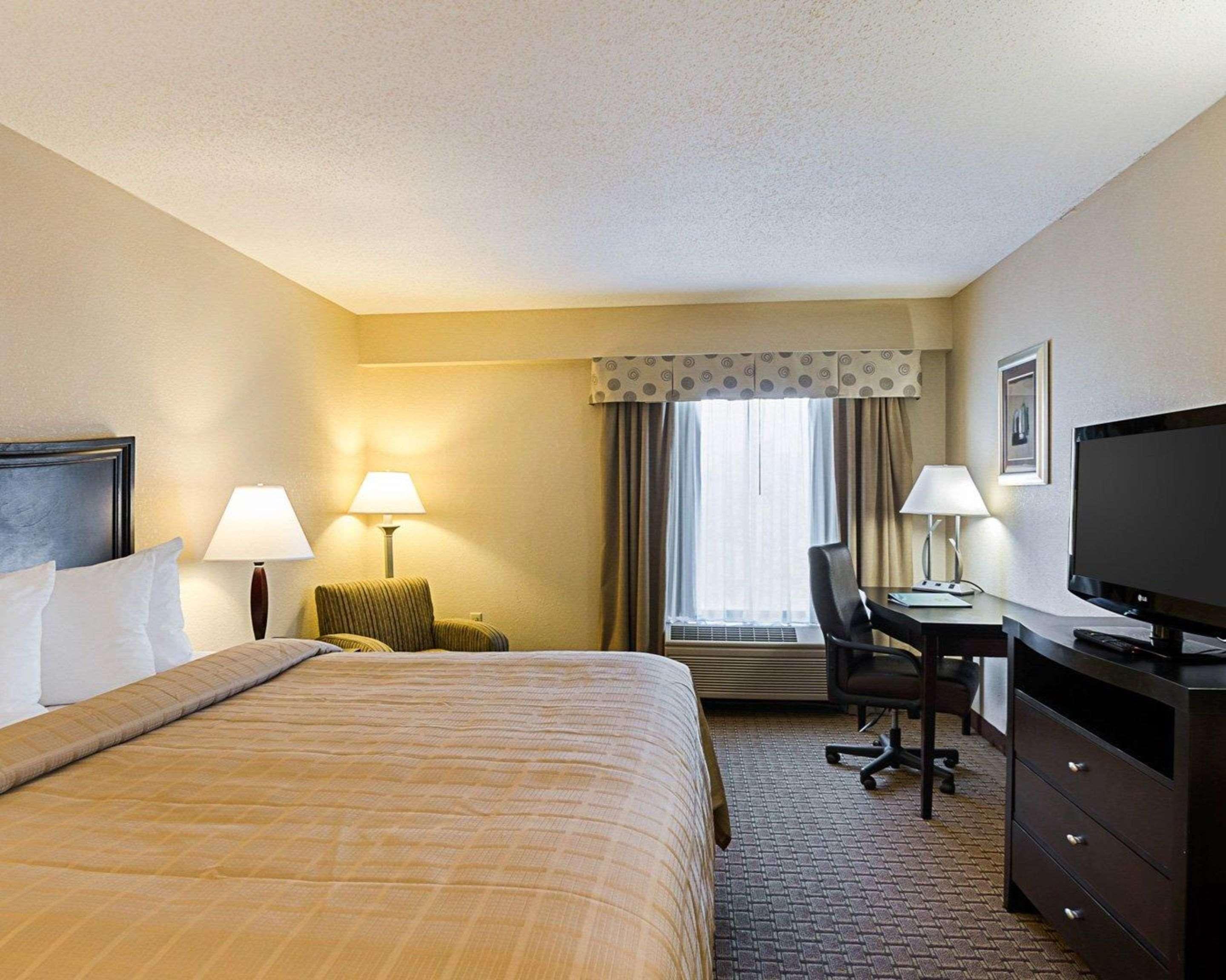 Quality Inn Troutville - Roanoke North Екстериор снимка