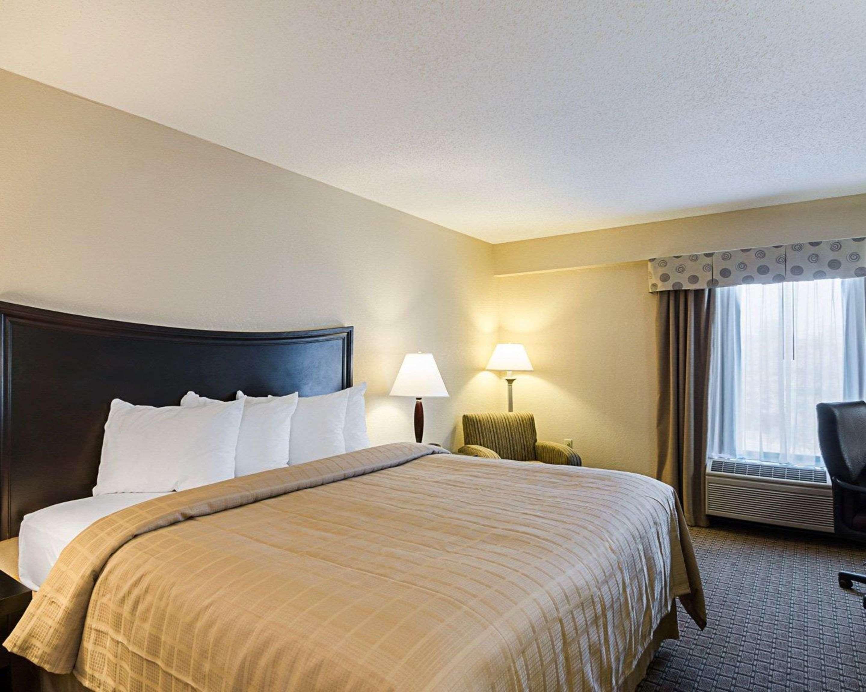 Quality Inn Troutville - Roanoke North Екстериор снимка