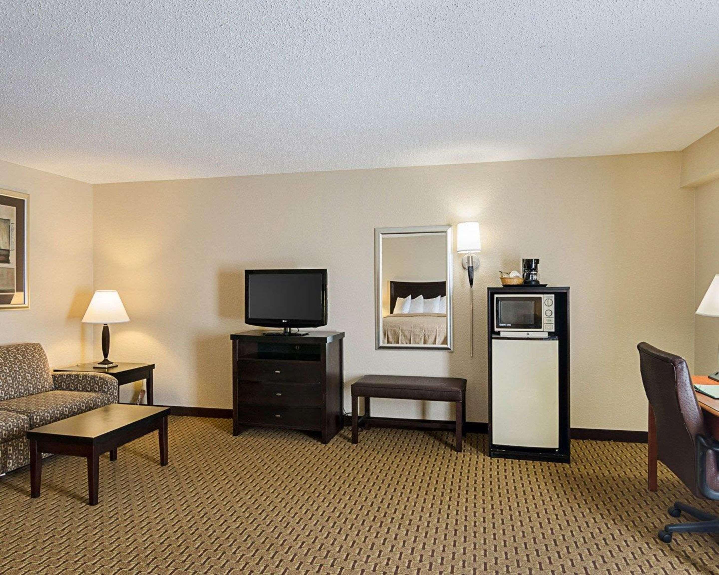 Quality Inn Troutville - Roanoke North Екстериор снимка