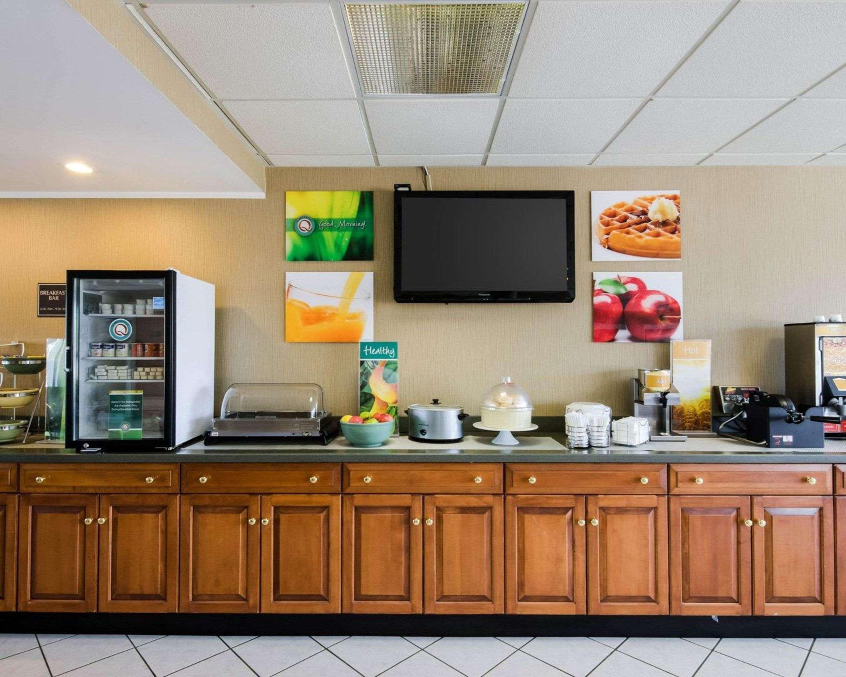 Quality Inn Troutville - Roanoke North Екстериор снимка