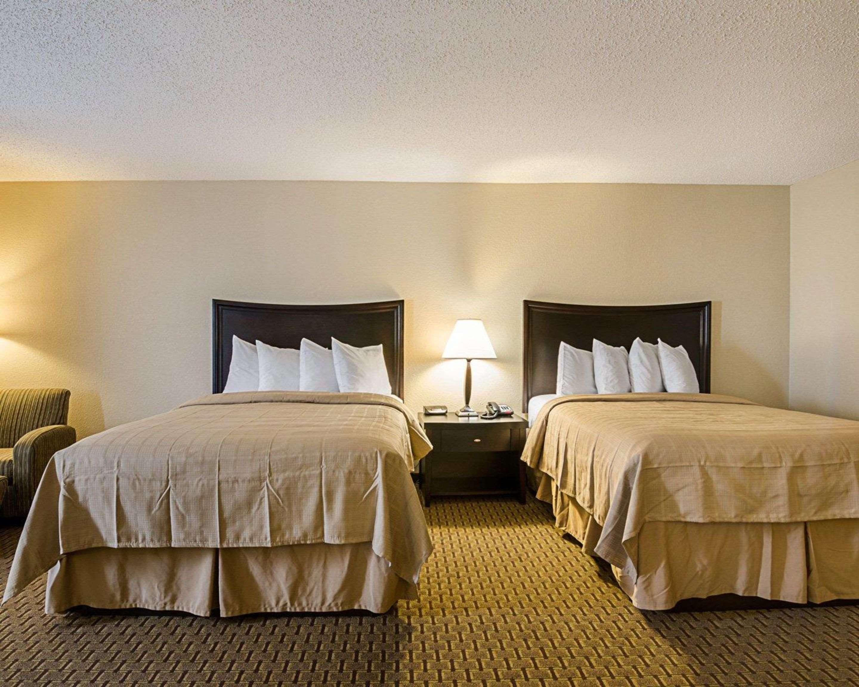 Quality Inn Troutville - Roanoke North Екстериор снимка