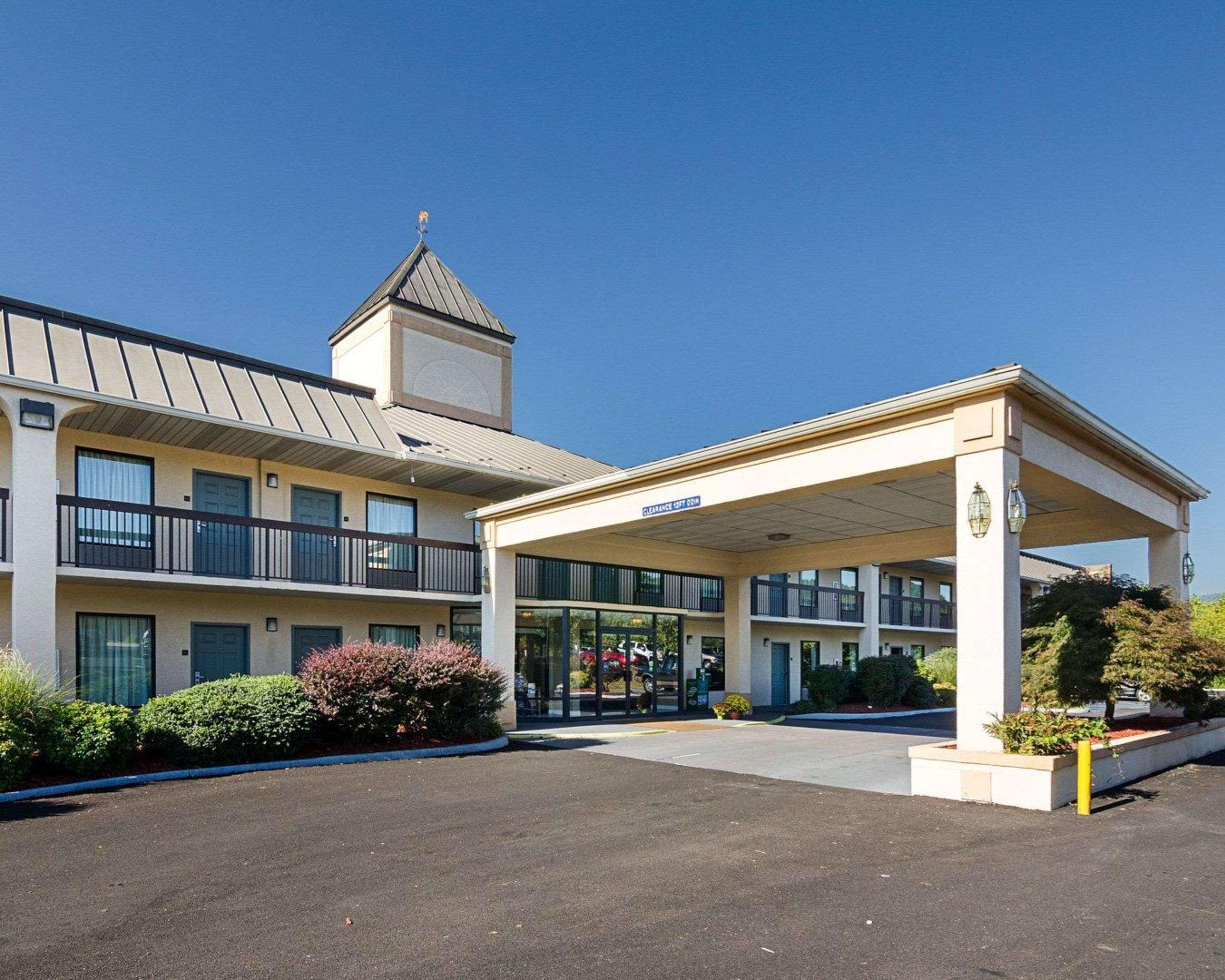 Quality Inn Troutville - Roanoke North Екстериор снимка