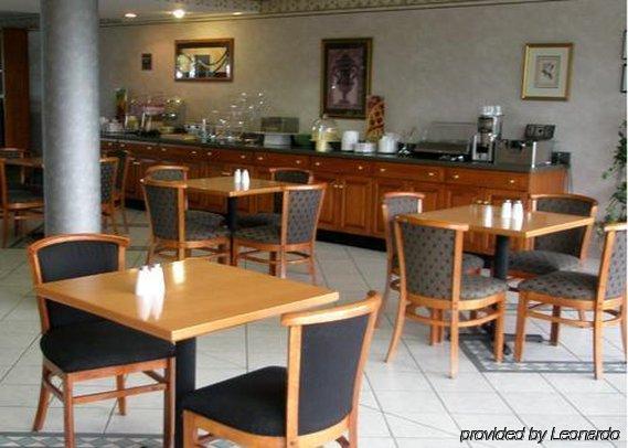 Quality Inn Troutville - Roanoke North Ресторант снимка