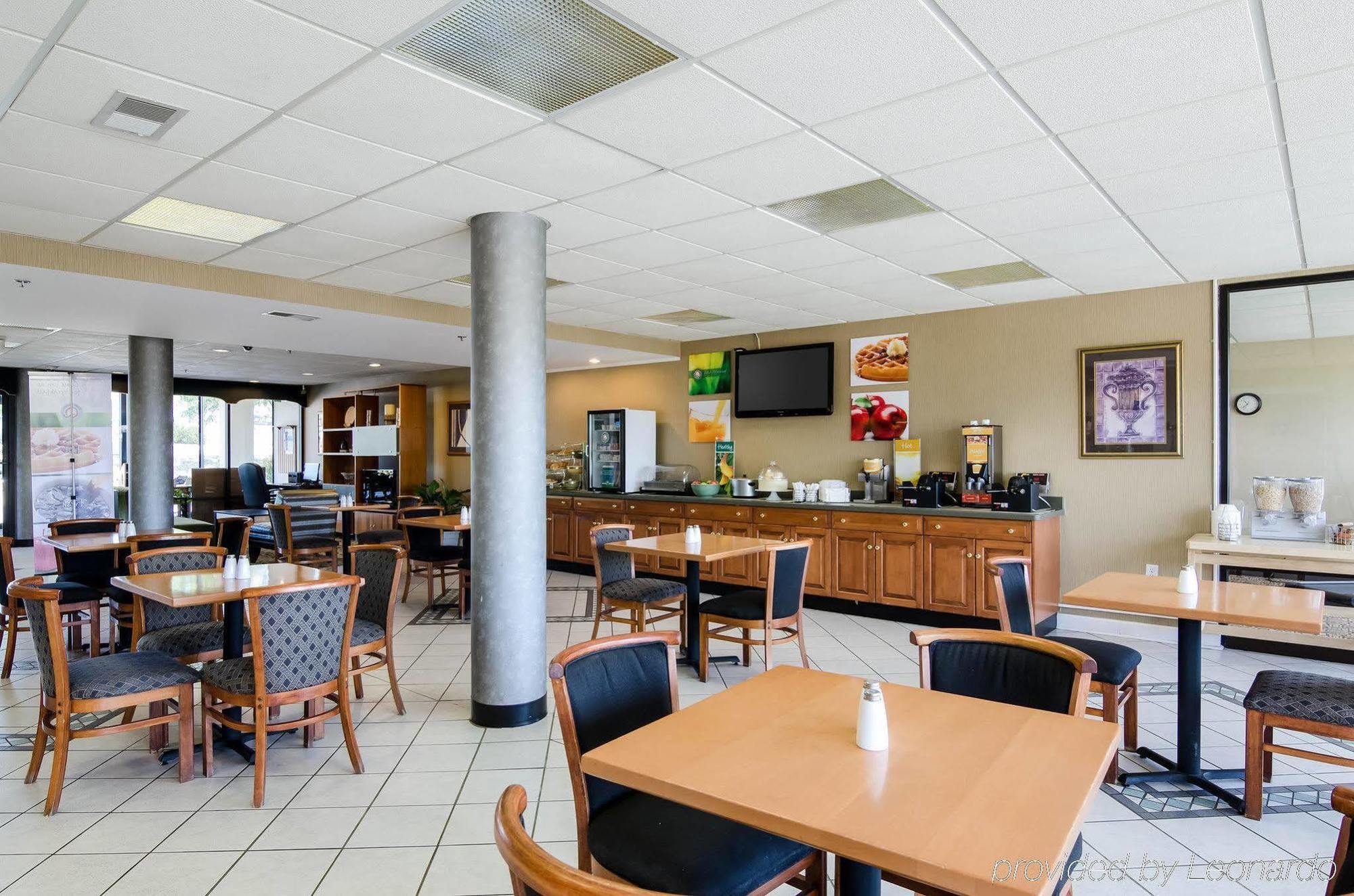 Quality Inn Troutville - Roanoke North Екстериор снимка